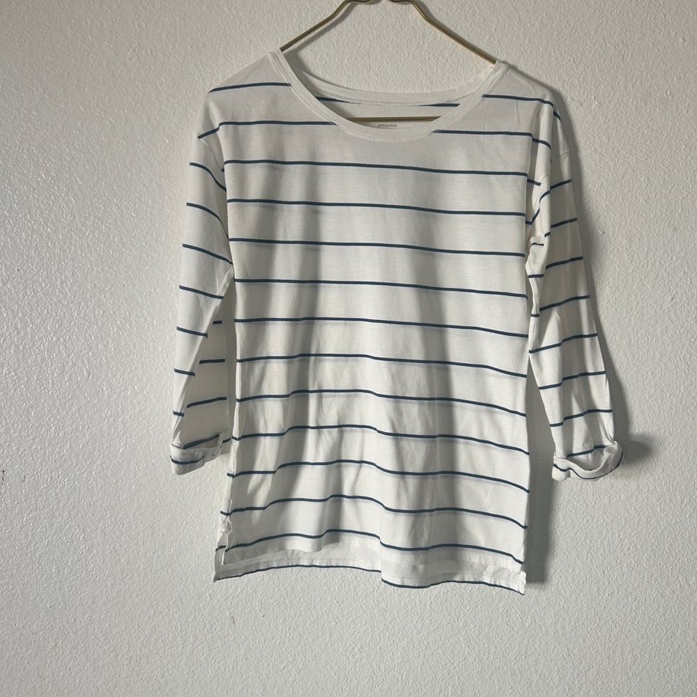 Patagonia White and Blue Striped Long Sleeve Top